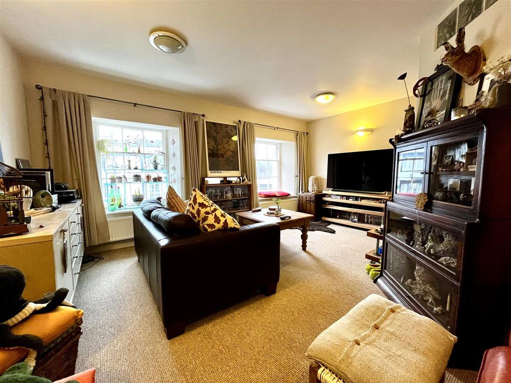 Additional image 4 of 4 bed flat for saleMarket Place, Coleford GL16