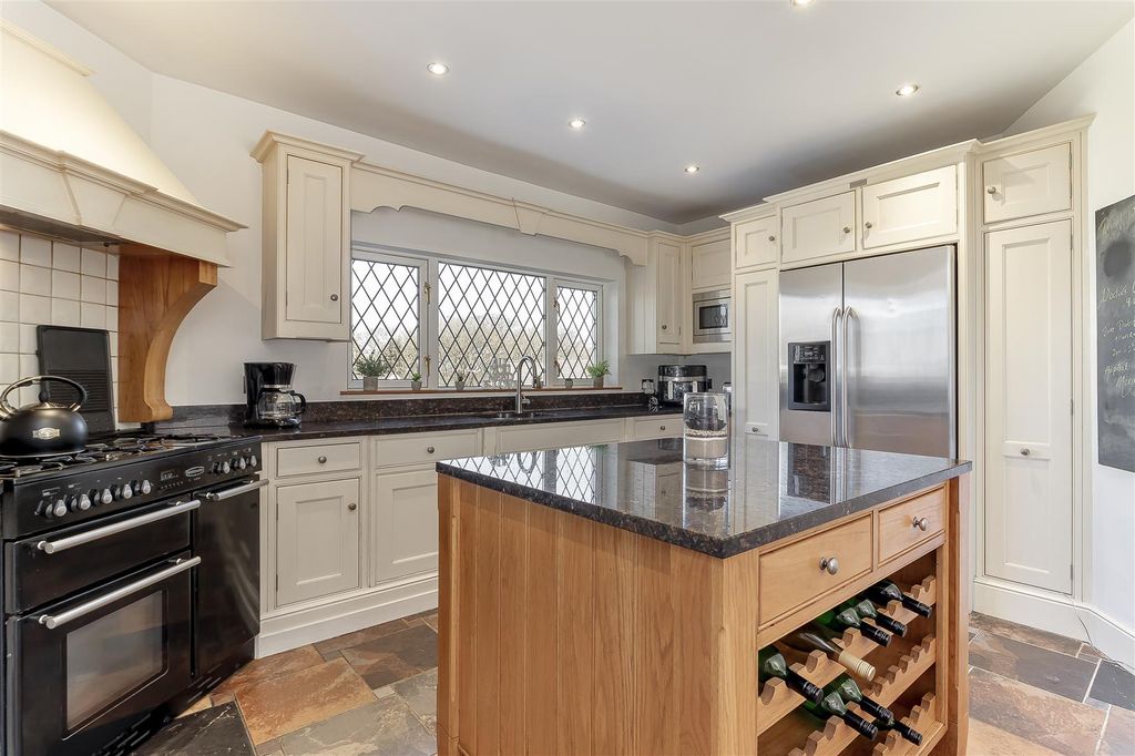 Property photo 3 of 36 Dining Kitchen - B.Jpg