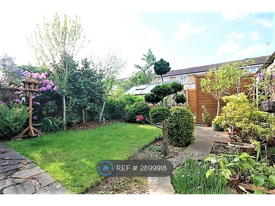 Property photo 2 of 21 Garden