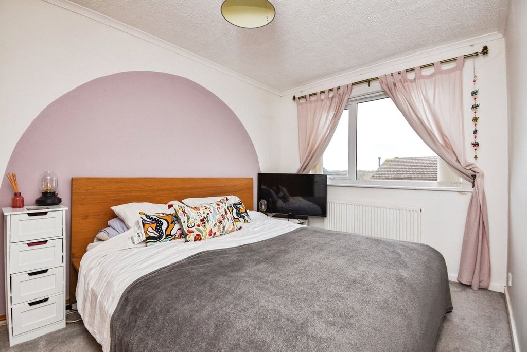 Property photo 3 of 18 Pbox-Img.Jpg