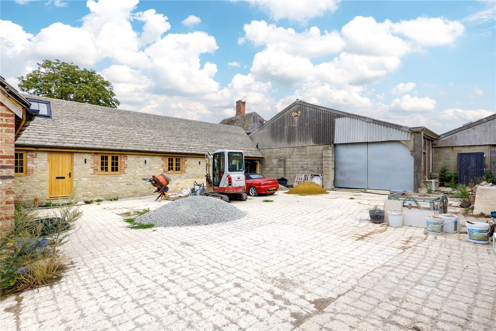 Property photo 3 of 16 Picture No. 06