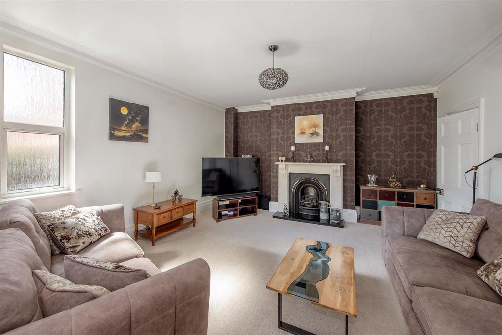 Property photo 2 of 27 Image06.Jpg