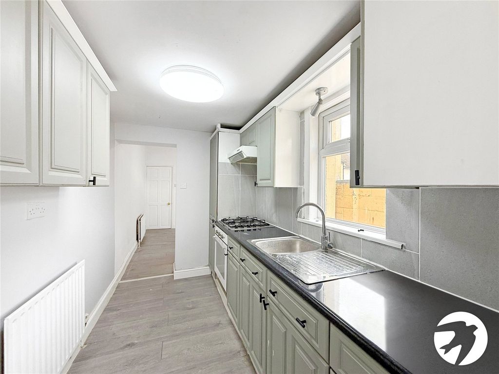 Property photo 3 of 9 Picture No. 04