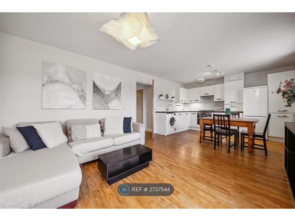 Property photo 1 of 9 Living Room