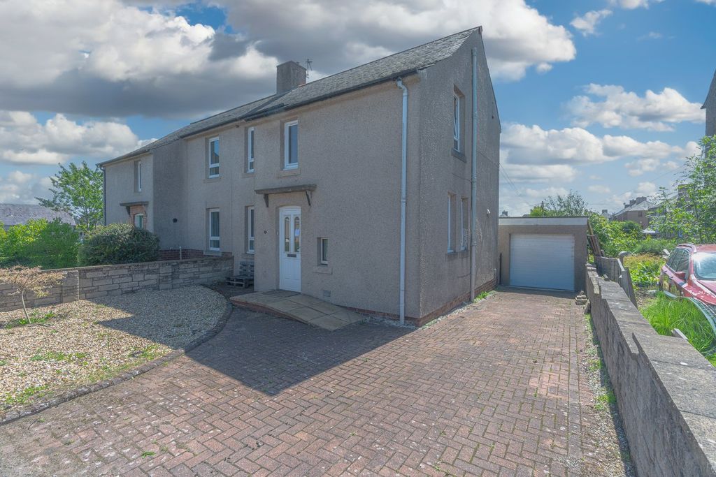 Property photo 1 of 29