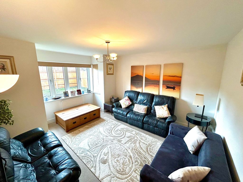 Property photo 3 of 15 Living Room
