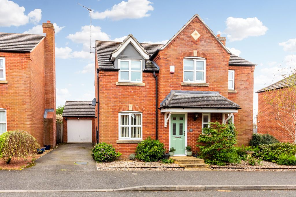 Property photo 1 of 17 Front