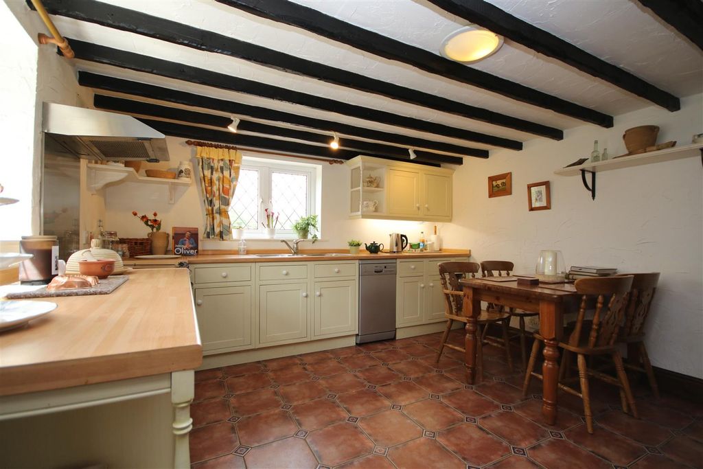 Property photo 2 of 14 Img_8981.Jpg