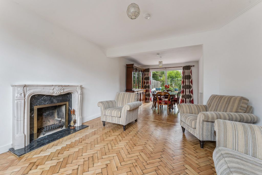 Property photo 2 of 14