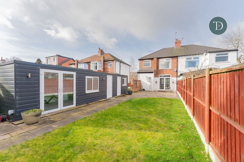 Property photo 3 of 28