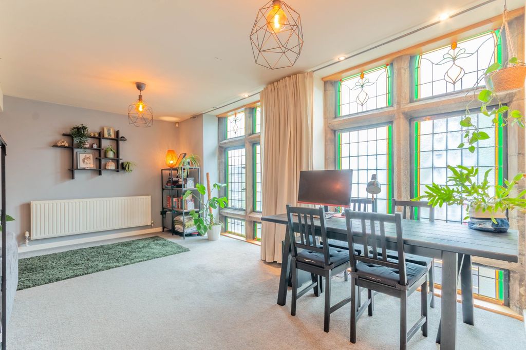 Property photo 3 of 19 Picture No. 15