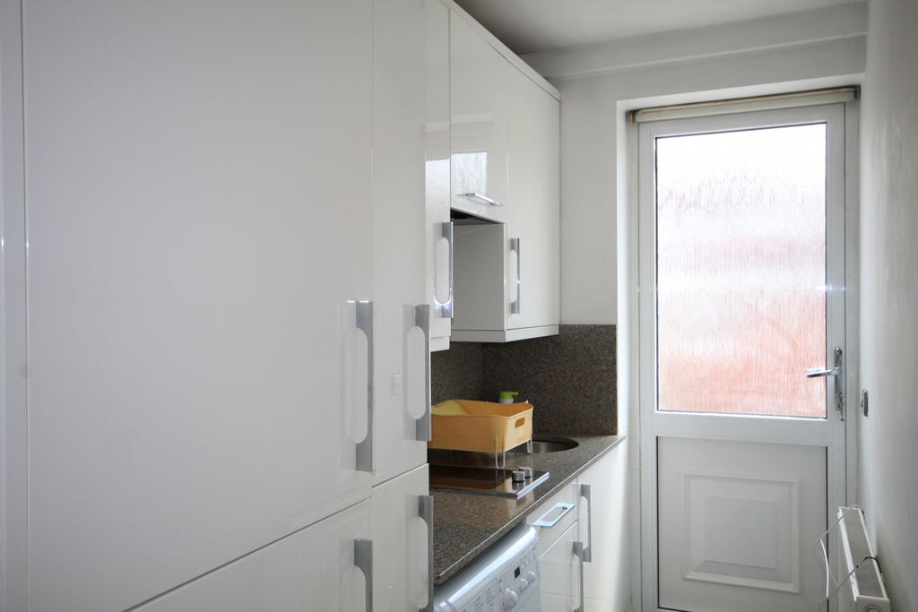 Property photo 1 of 3 Chaplin Road, Wembley, Middlesex, Ha0 4Up