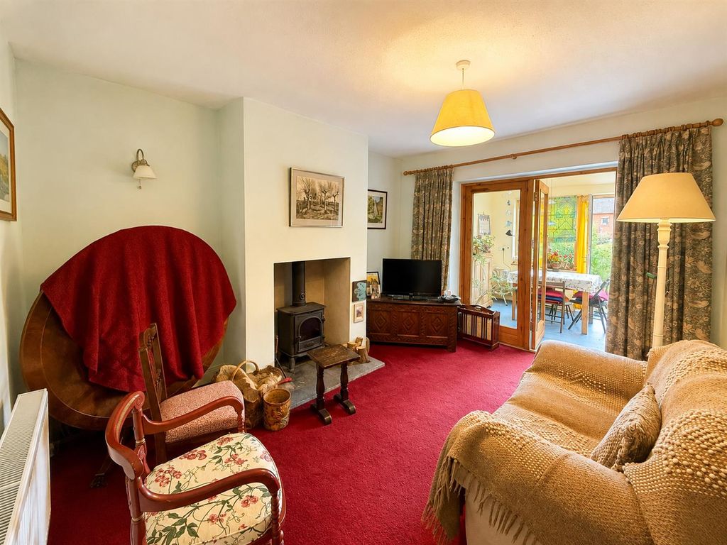 Property photo 3 of 22 Snug.Png