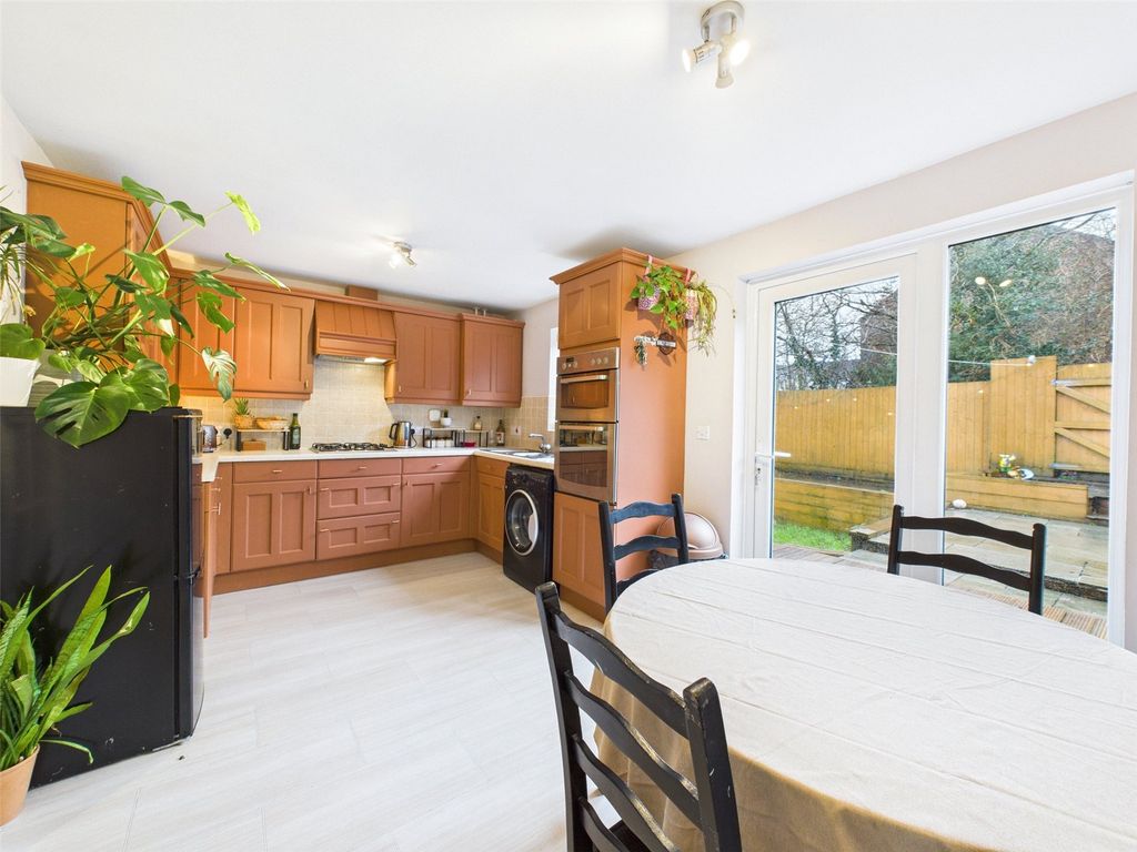 Property photo 3 of 16 Kitchen / Dining