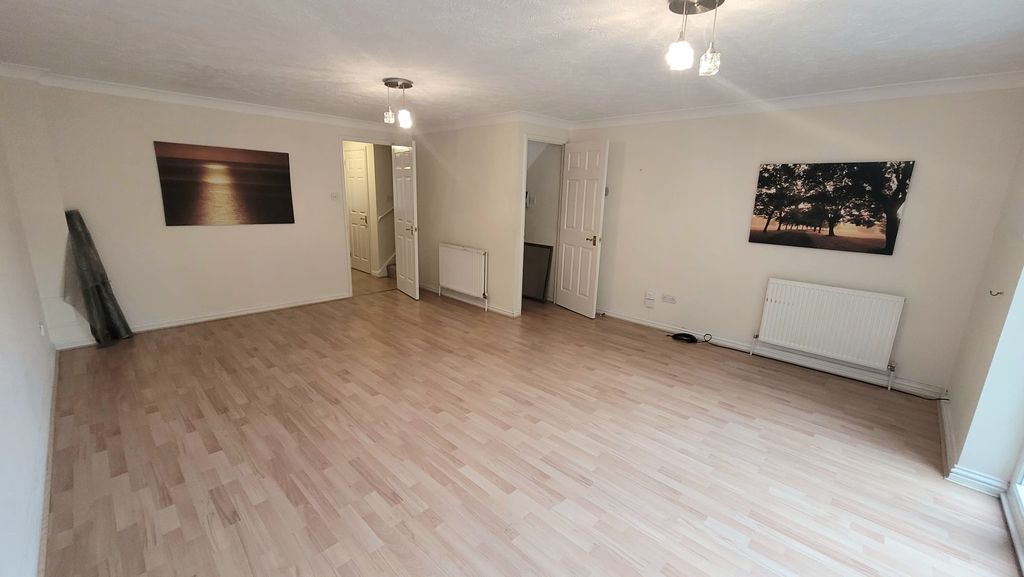 Property photo 3 of 13 Image