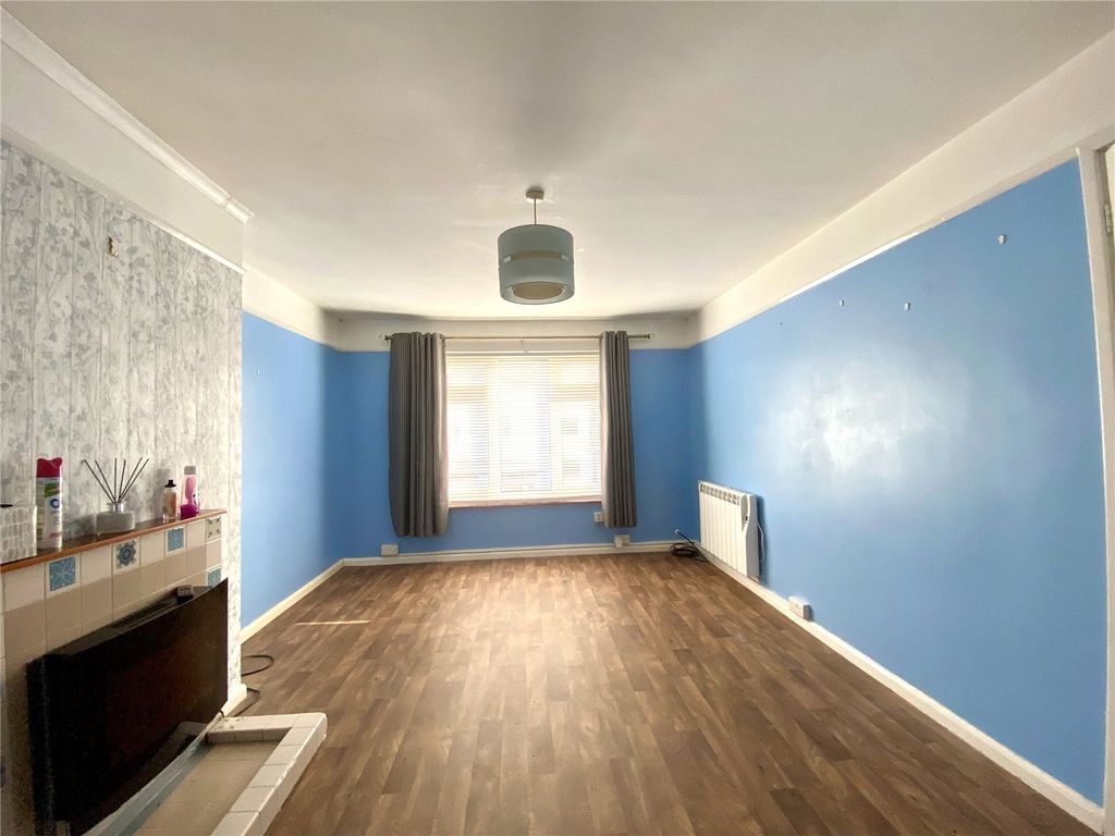 Property photo 3 of 11 Picture No. 25
