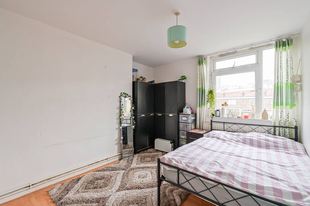 Property photo 3 of 6