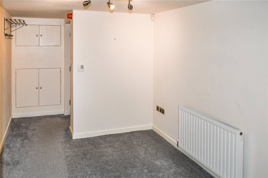 Property photo 3 of 10 Dining Room