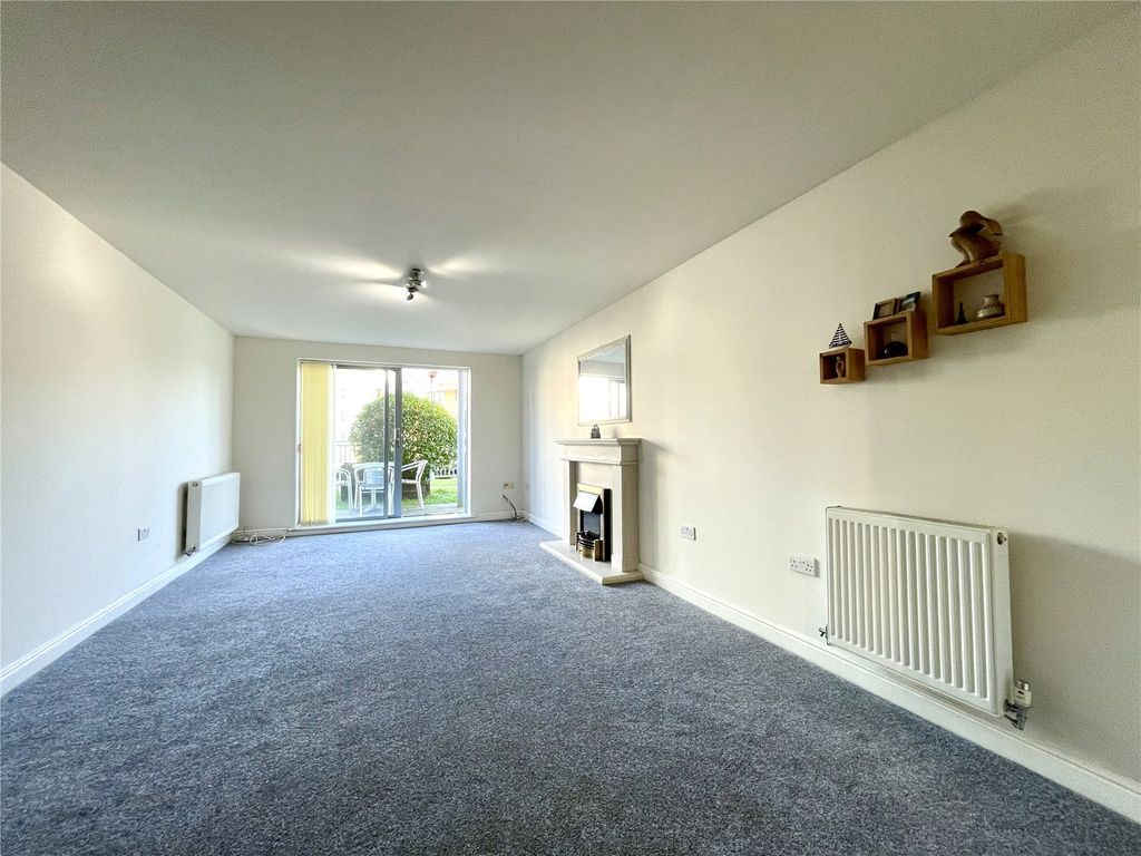 Property photo 2 of 13 Picture No. 19
