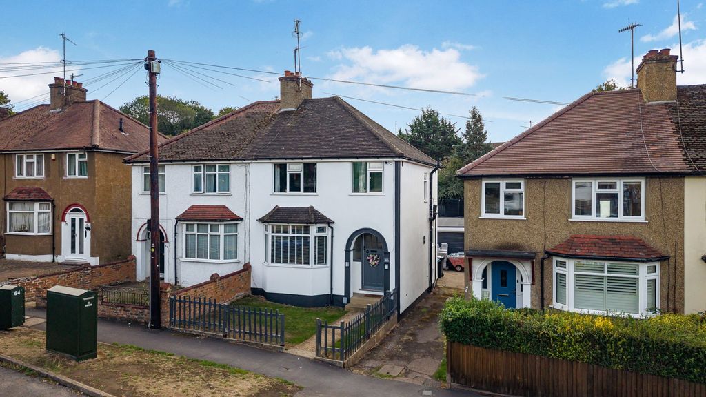 Property photo 2 of 25