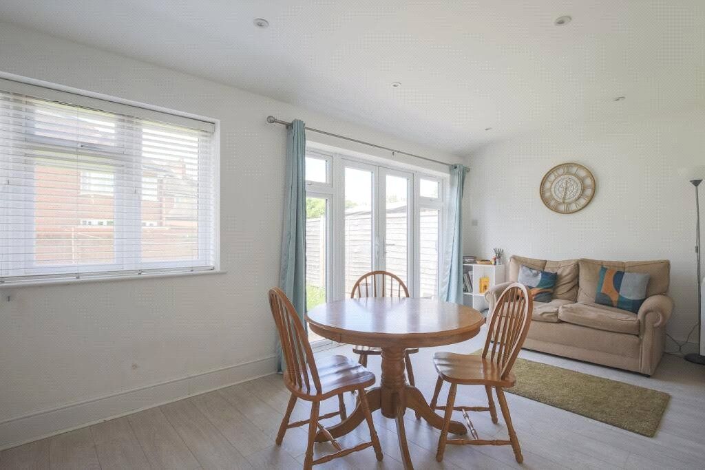Property photo 3 of 11 Dining Area