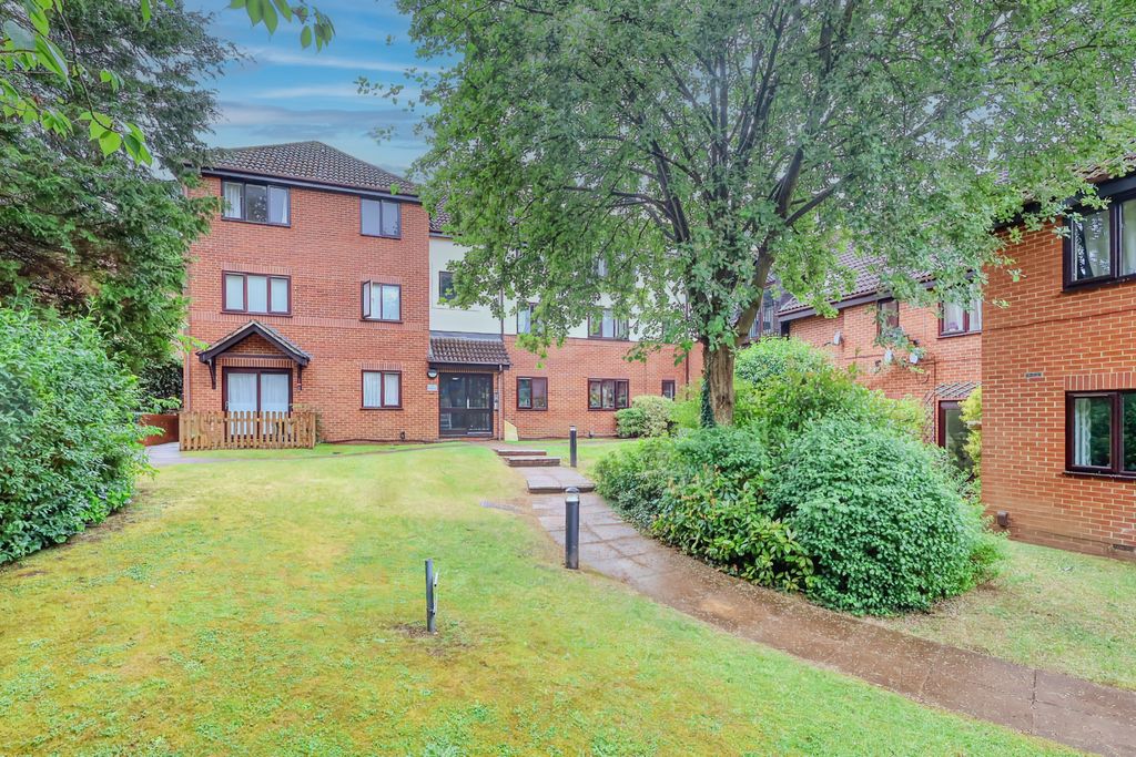 Property photo 1 of 9 Picture No. 15