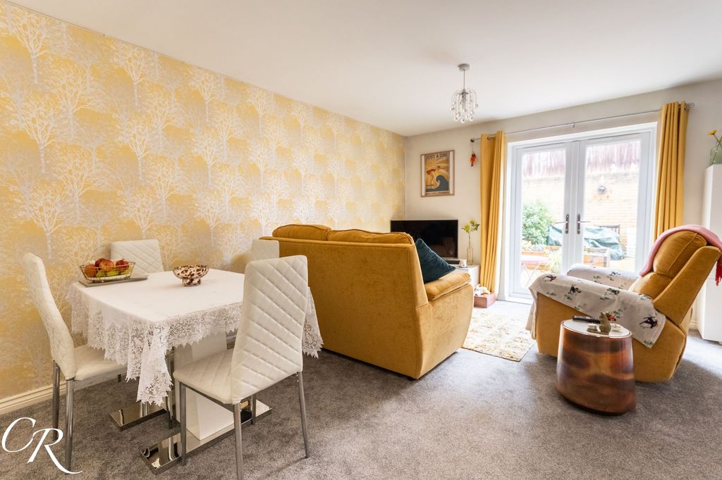 Property photo 2 of 16