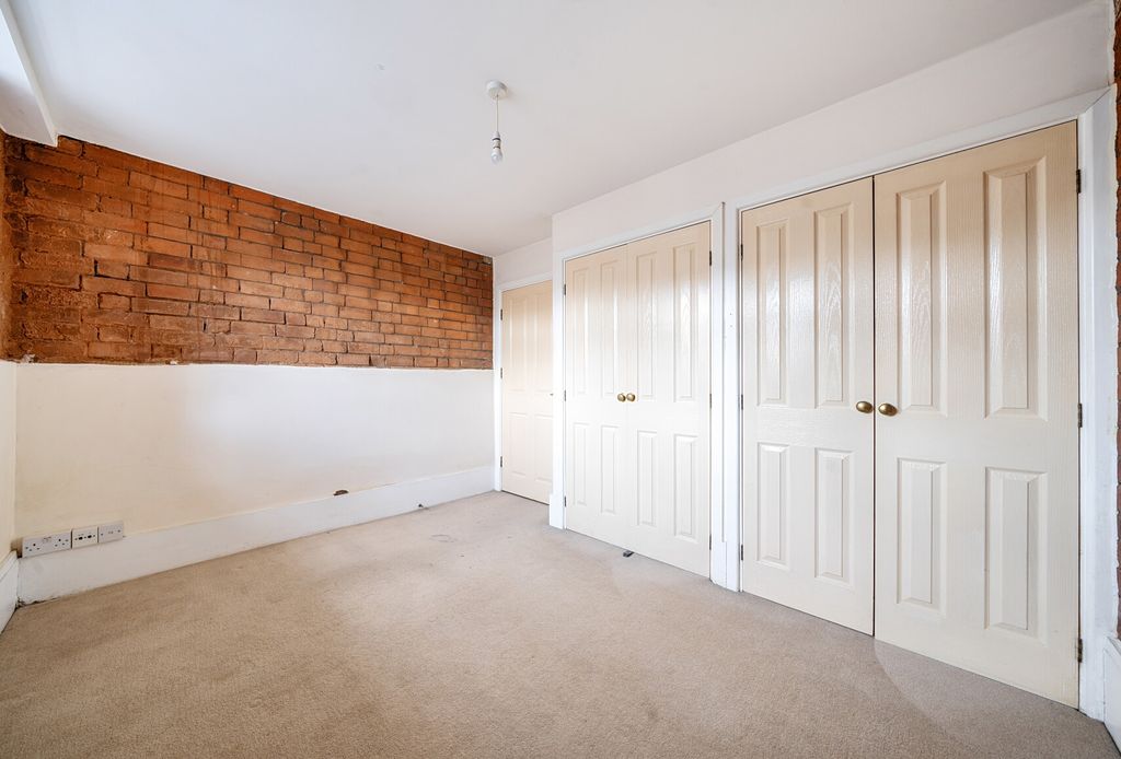 Property photo 2 of 15 1439664-7-69E107F...