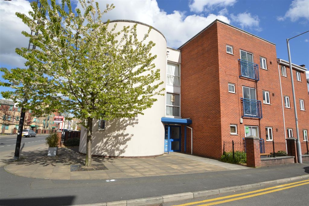 Property photo 1 of 8