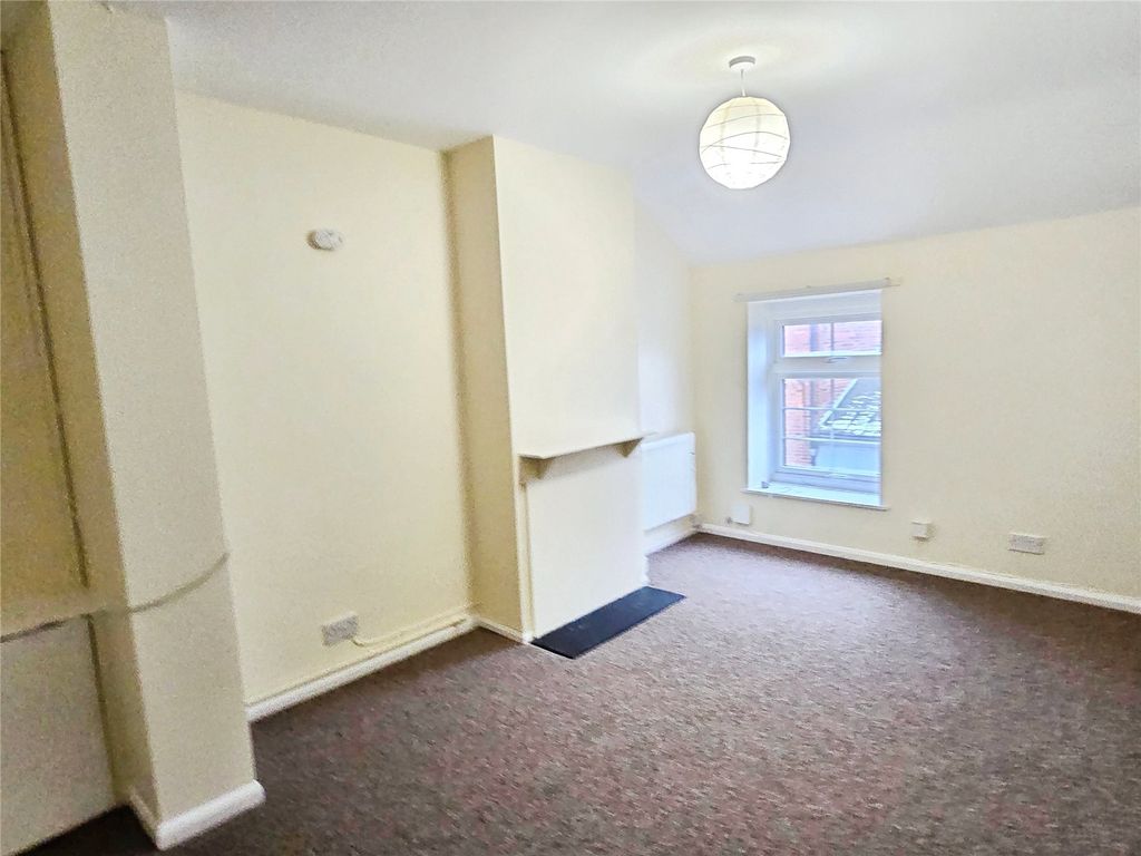 Property photo 2 of 5 Living Room