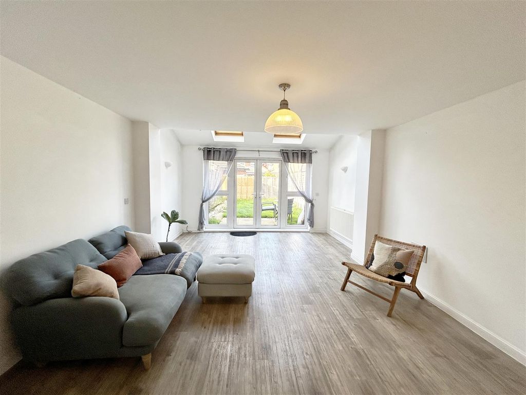 Property photo 2 of 16 Lounge 1.Jpg
