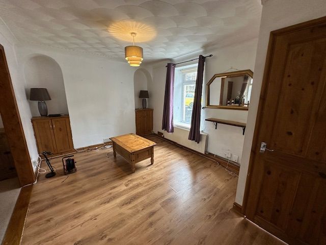 Property photo 2 of 10 Lounge