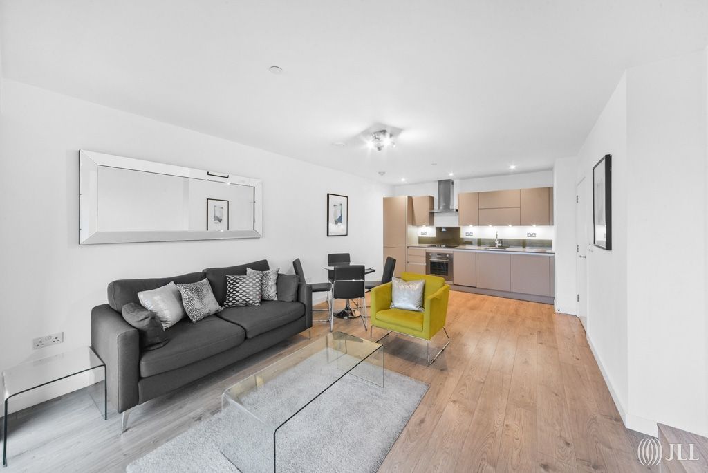 Property photo 2 of 18
