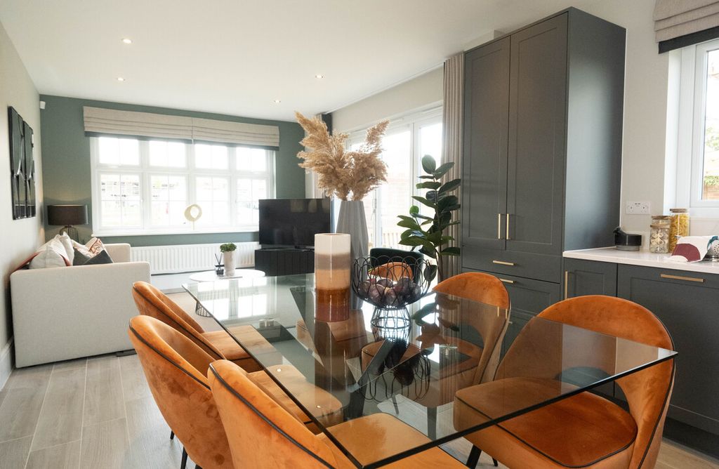 Property photo 3 of 6 Dining/Family Area