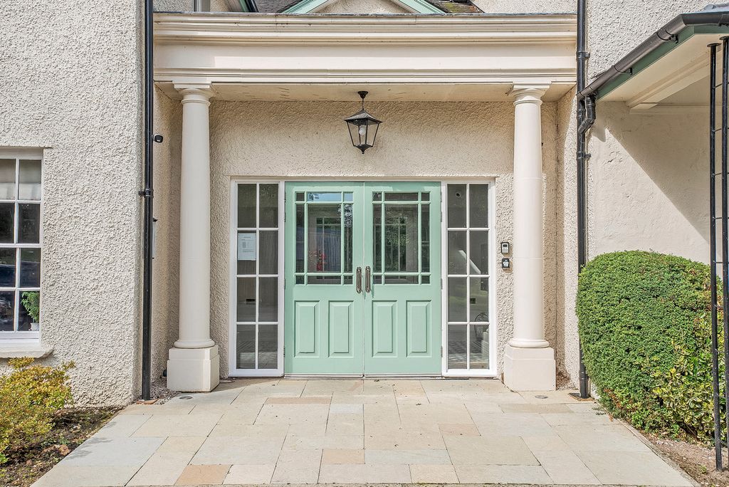 Property photo 1 of 30