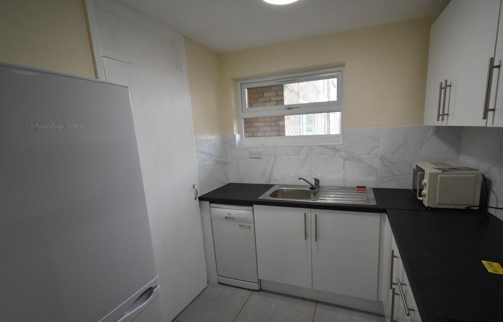 Property photo 2 of 3