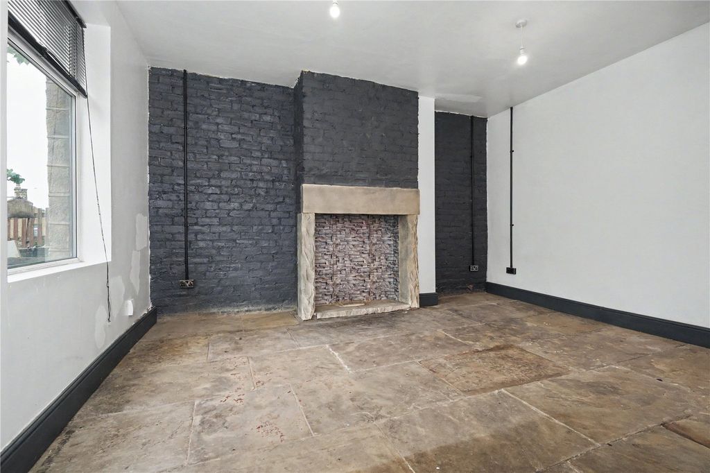 Property photo 2 of 10 Picture No. 06