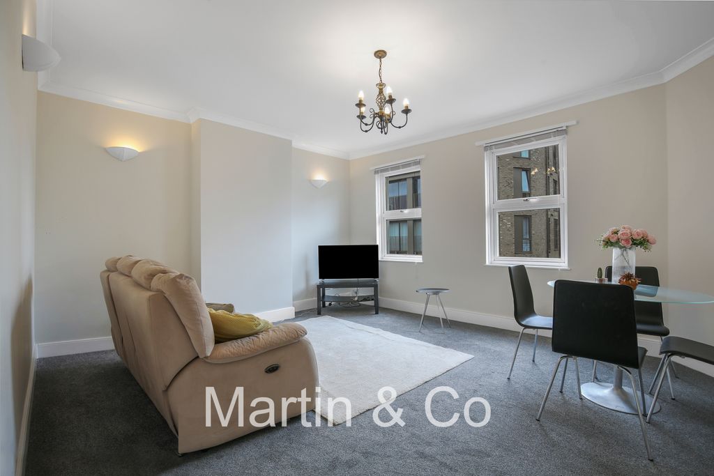 Property photo 3 of 13 B36B0978 (1)