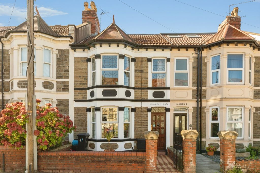 Property photo 1 of 19 Pbox-Img.Jpg