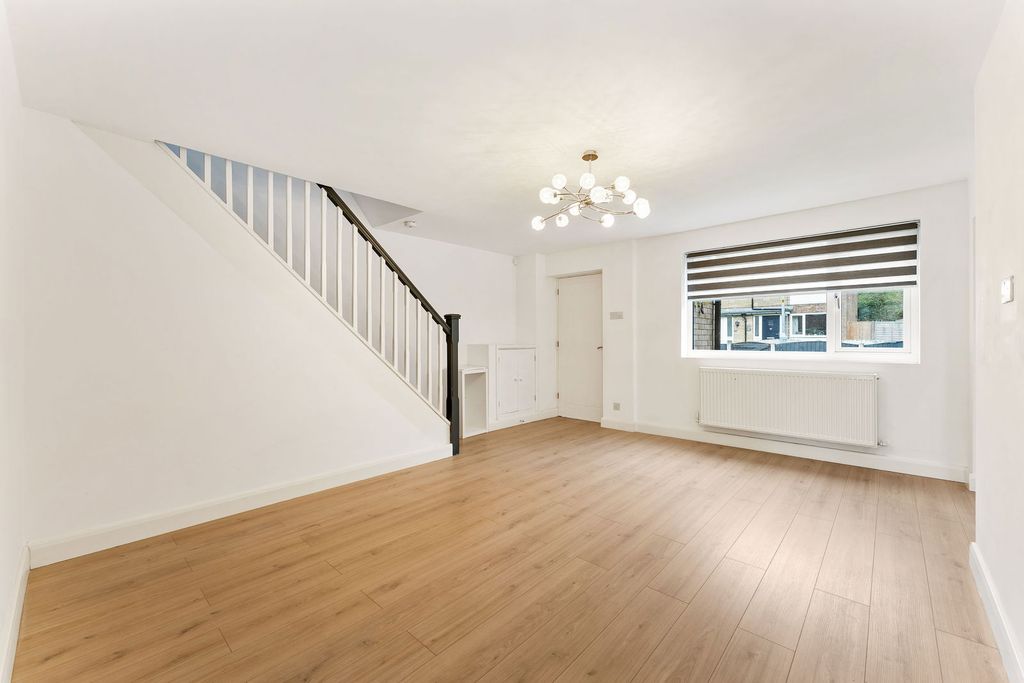 Property photo 3 of 30