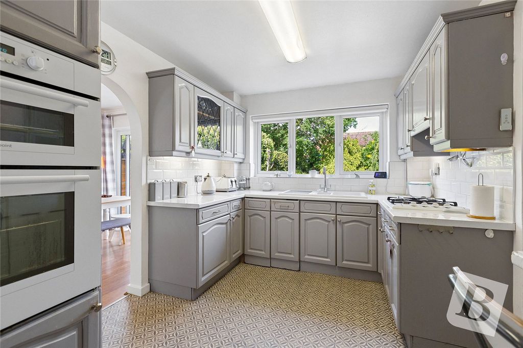 Property photo 2 of 15 Kitchen