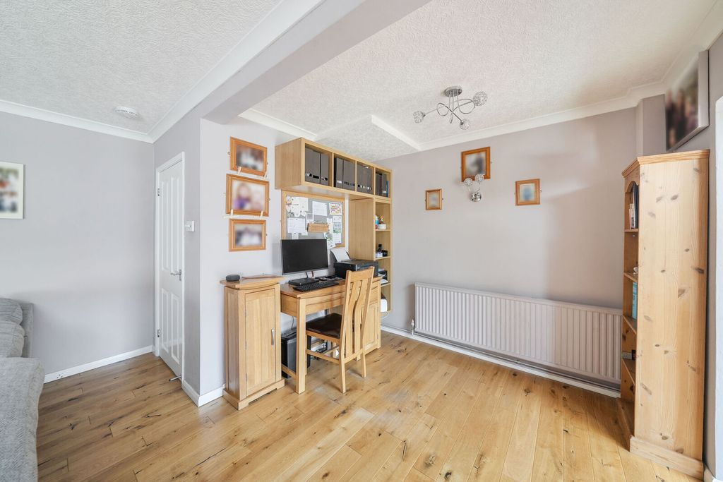 Additional image 15 of 4 bed semi-detached house for saleHoward Close, Watford WD24