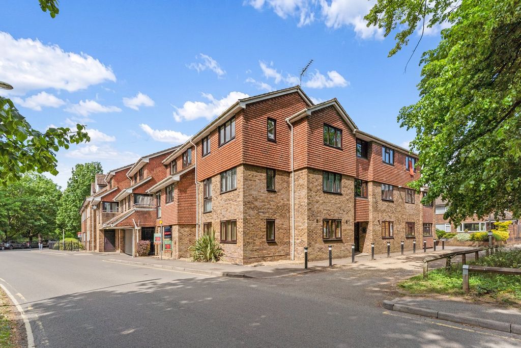 Property photo 1 of 11