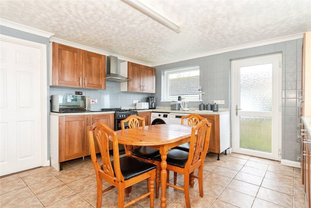 Property photo 3 of 14 Picture No. 17