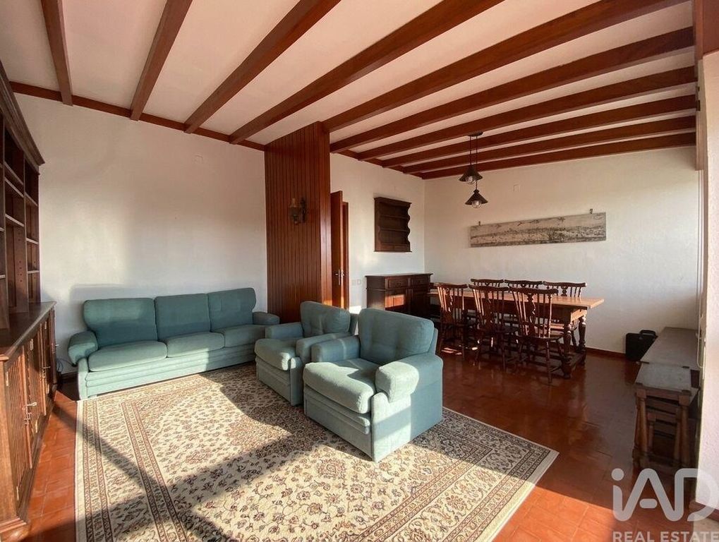 Property photo 1 of 40