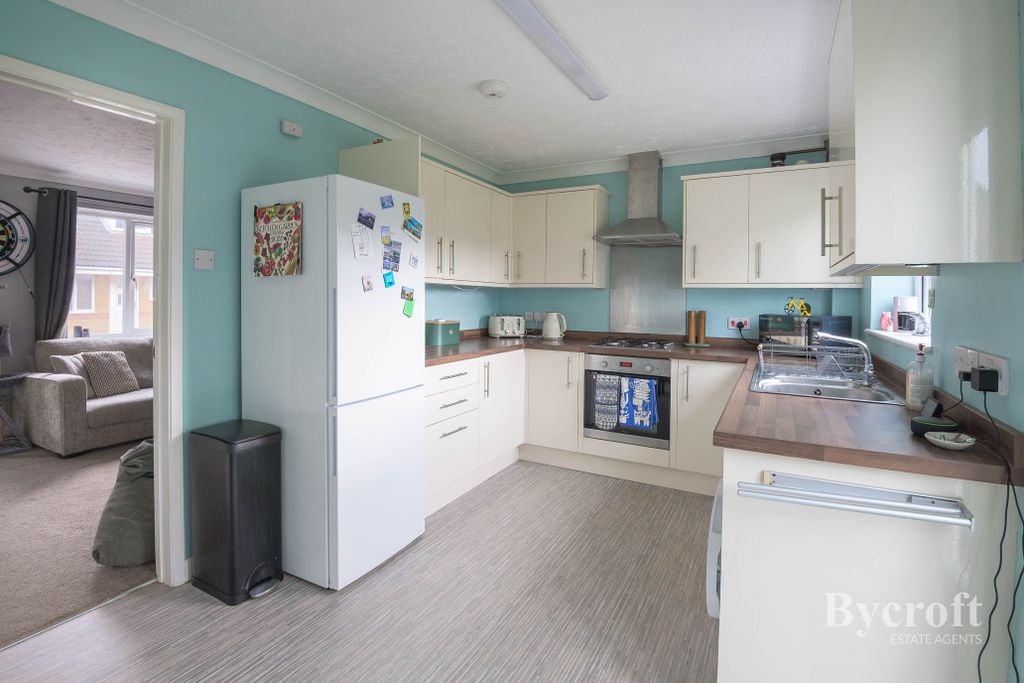 Property photo 2 of 14