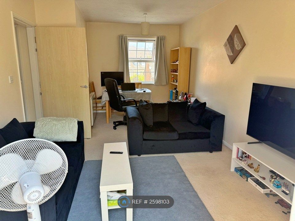 Property photo 2 of 13