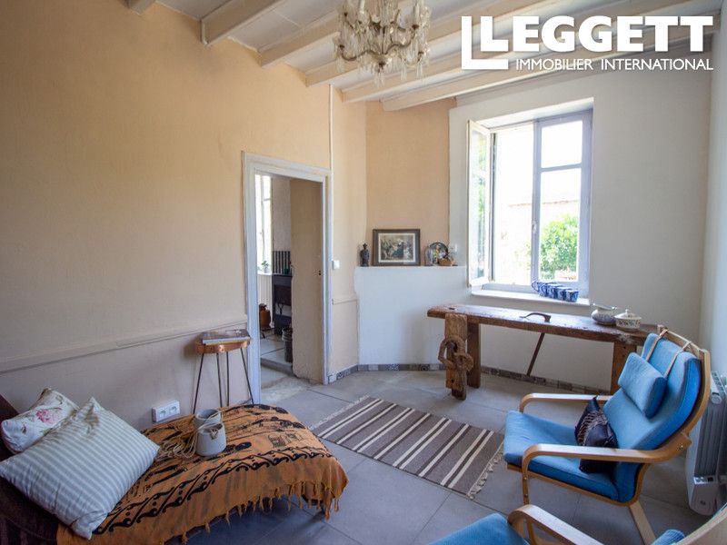 Property photo 2 of 10