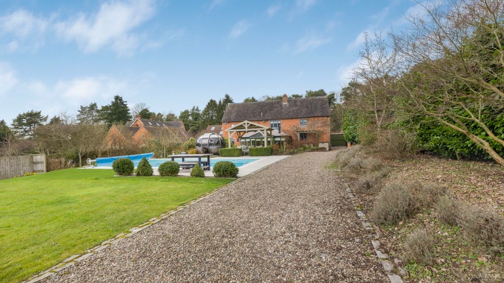 Property photo 1 of 31 4000820