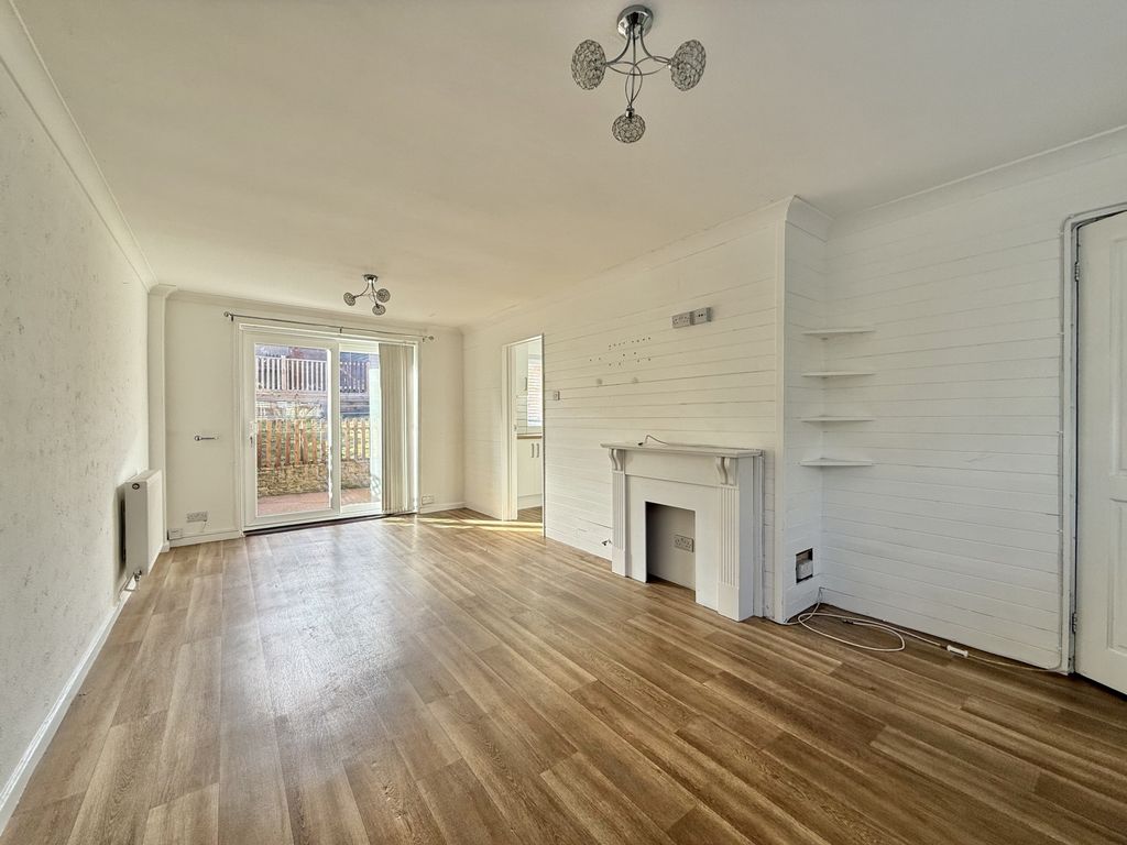 Property photo 2 of 17 Photo 5